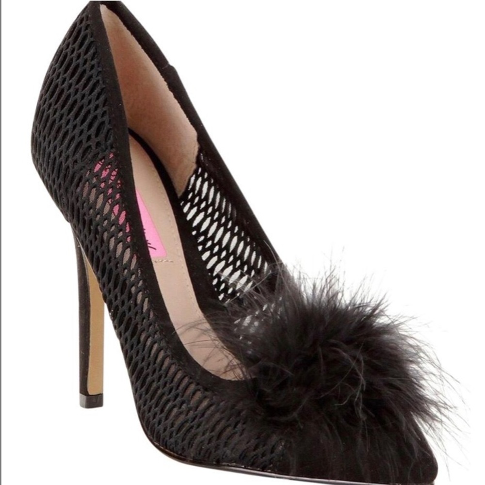 Betsey Johnson Black Feather Heels Pumps women’s 7.5